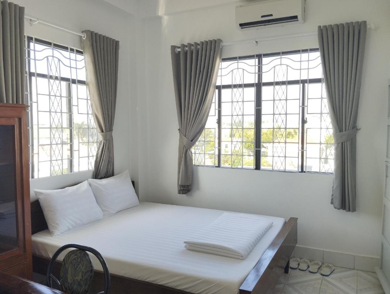 Nha Nghi Sao Mai Hotel Ha Tien Bagian luar foto